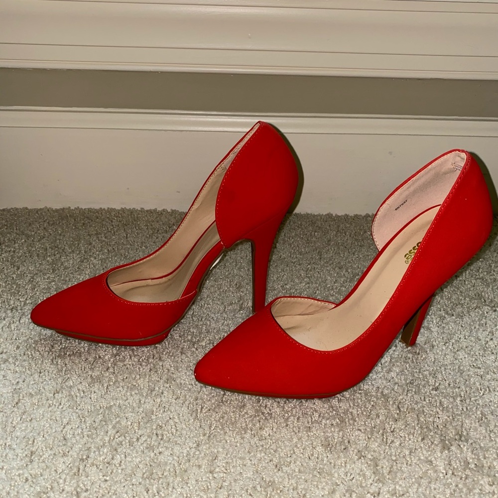 Red heels - Picture 4 of 4